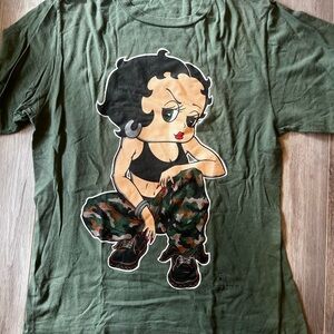 Stylish Green Betty Boop Graphic Tee
